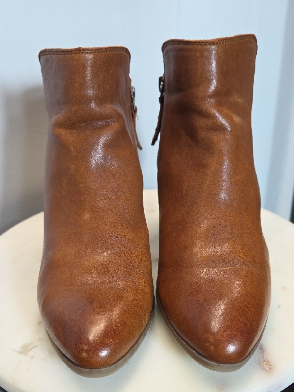 Frye Women's Tan Leather Ankle Booties with Side Zip Size 7 - Picture 2 of 7